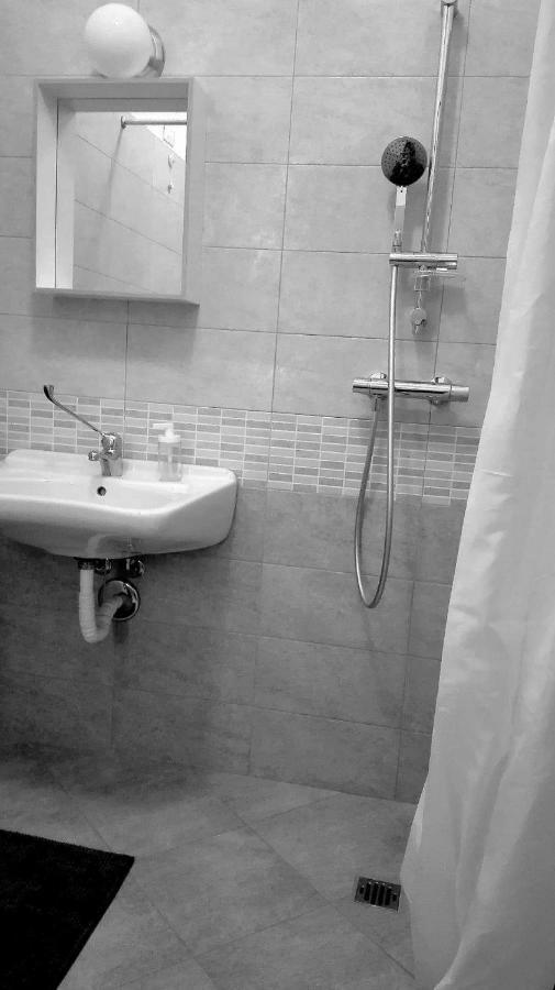 Tra Menta E Meliga Hotel Carignano  Екстериор снимка