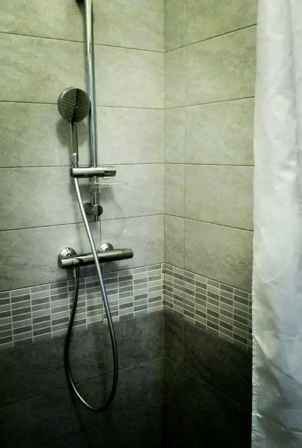 Tra Menta E Meliga Hotel Carignano  Стая снимка