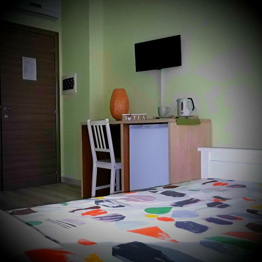 Tra Menta E Meliga Hotel Carignano  Екстериор снимка