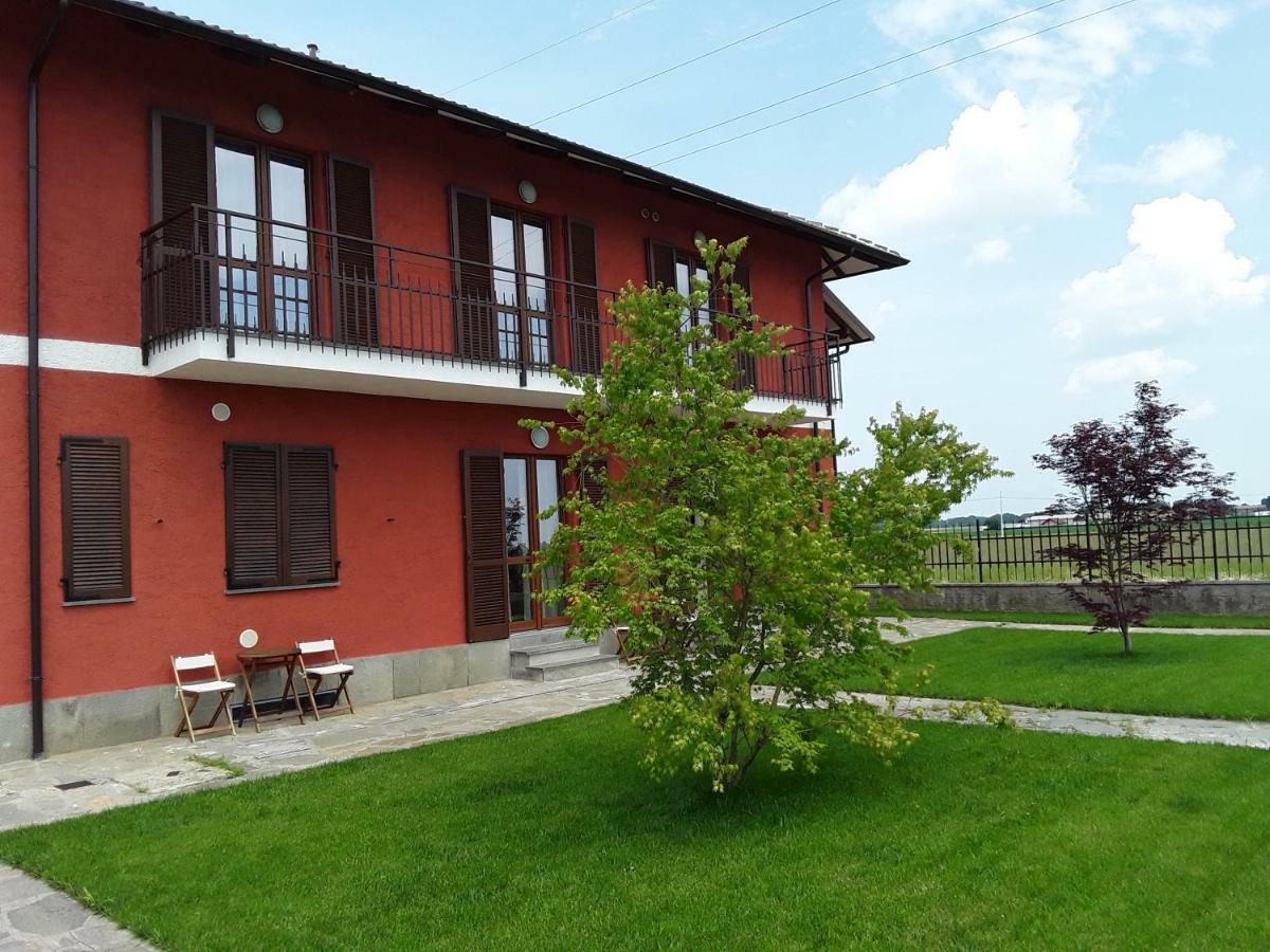Tra Menta E Meliga Hotel Carignano  Екстериор снимка